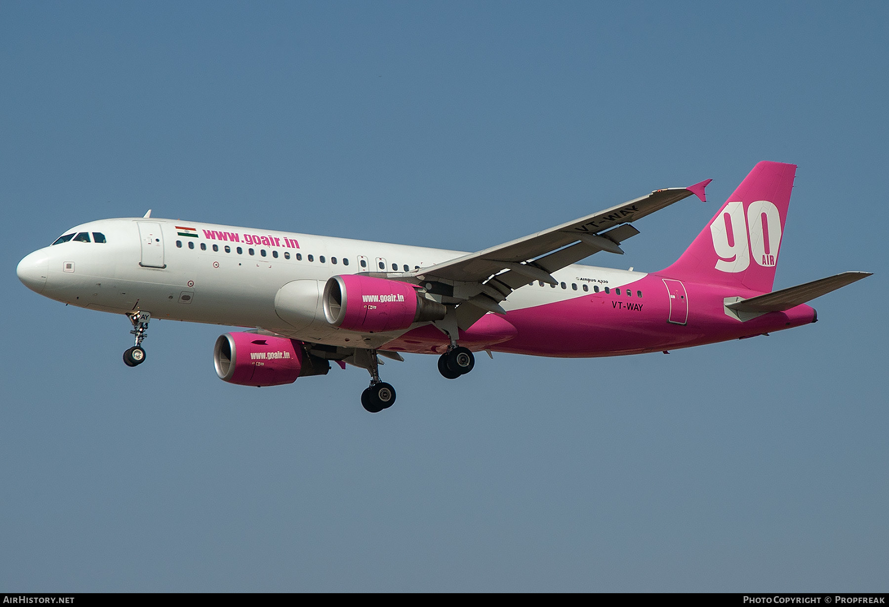 Aircraft Photo of VT-WAY | Airbus A320-214 | GoAir | AirHistory.net #545012