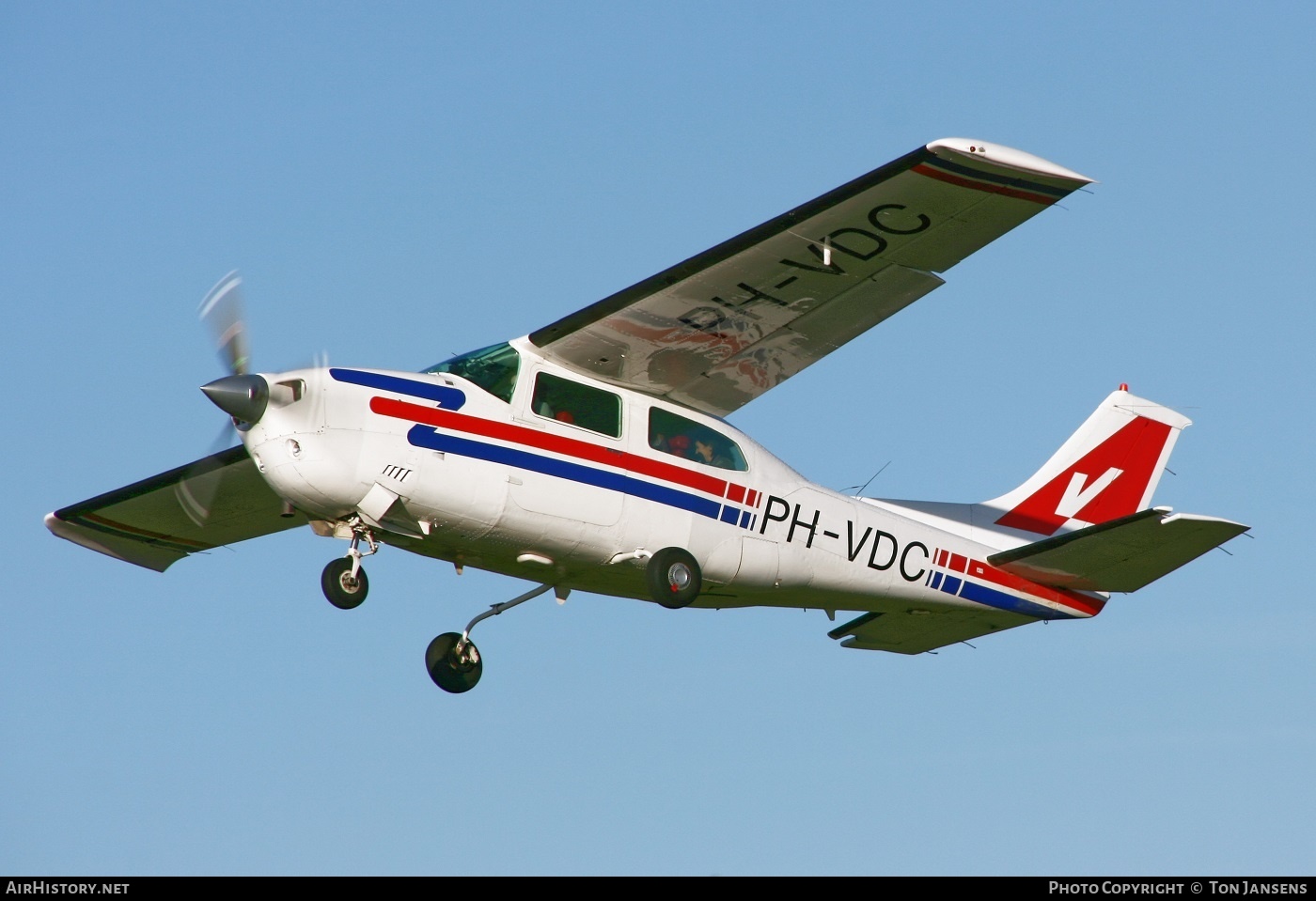 Aircraft Photo of PH-VDC | Cessna T210M Turbo Centurion II | AirHistory.net #545016