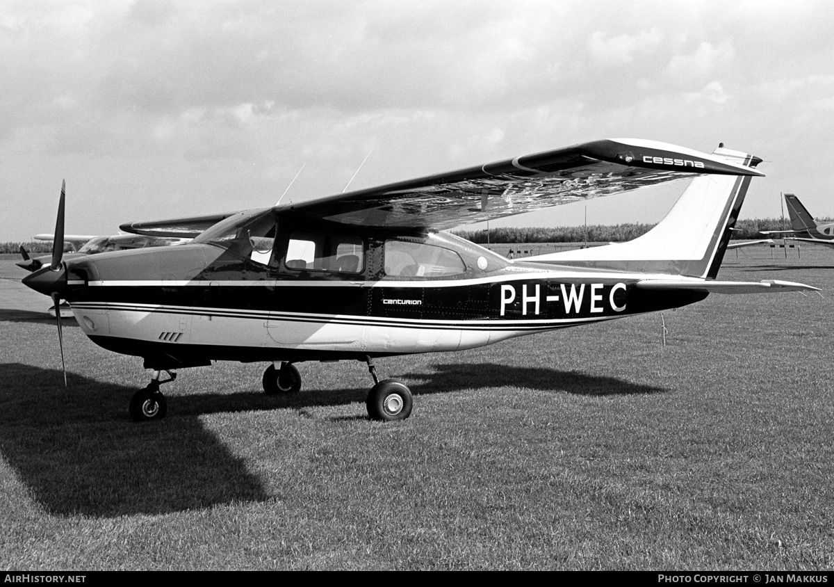 Aircraft Photo of PH-WEC | Cessna 210L Centurion | AirHistory.net #545092
