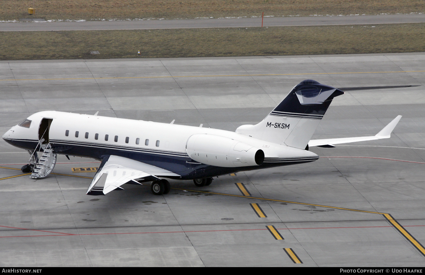 Aircraft Photo of M-SKSM | Bombardier Global 5000 (BD-700-1A11) | AirHistory.net #545104