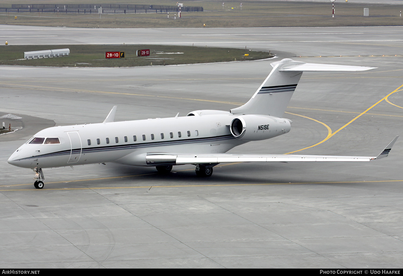 Aircraft Photo of N51SE | Bombardier Global Express (BD-700-1A10) | AirHistory.net #545113