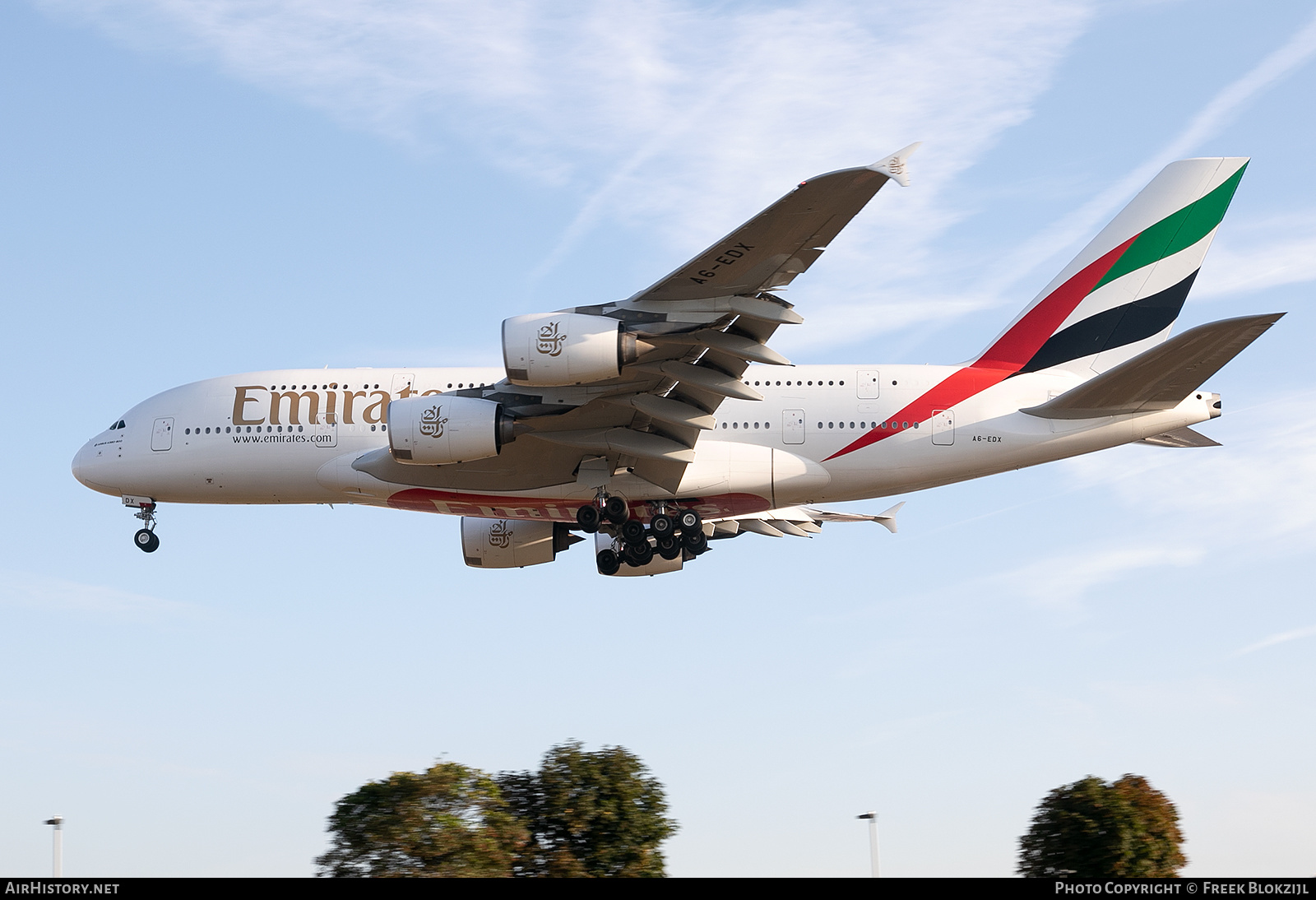 Aircraft Photo of A6-EDX | Airbus A380-861 | Emirates | AirHistory.net #545138