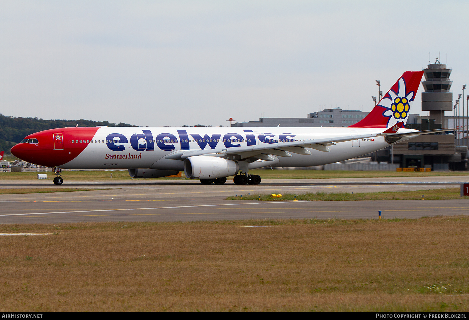 Aircraft Photo of HB-JHQ | Airbus A330-343 | Edelweiss Air | AirHistory.net #545158