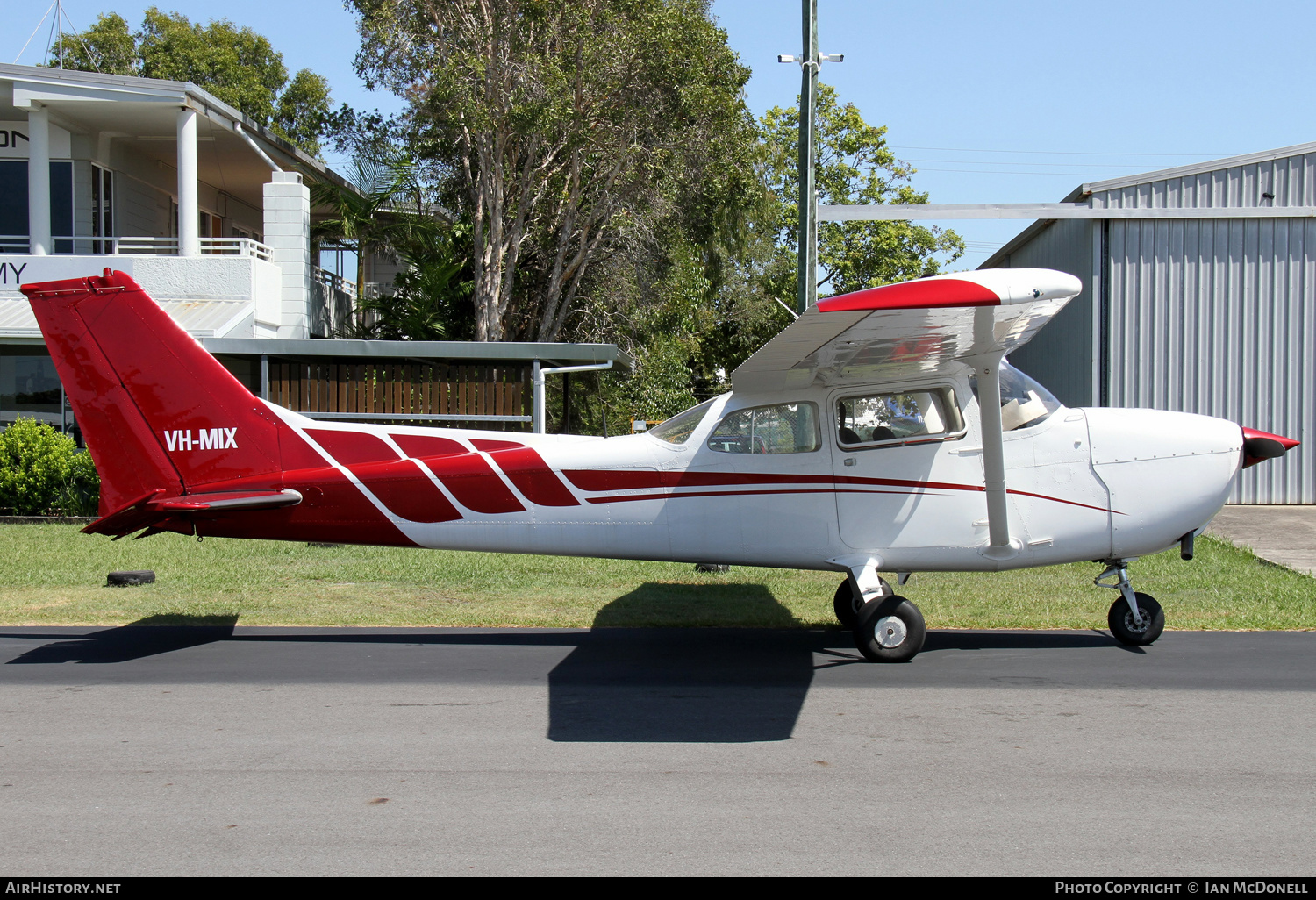 Aircraft Photo of VH-MIX | Cessna 172N Skyhawk | AirHistory.net #545189