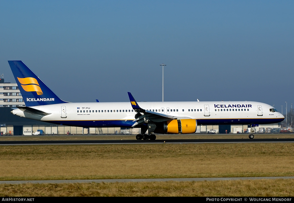 Aircraft Photo of TF-FIJ | Boeing 757-208 | Icelandair | AirHistory.net #545222