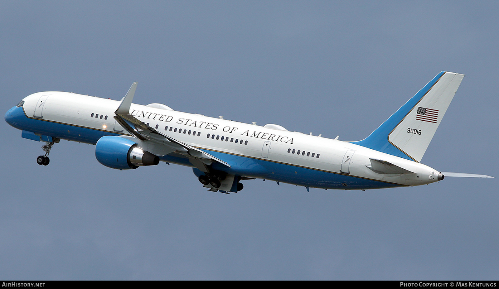 Aircraft Photo of 09-0016 / 90016 | Boeing C-32A (757-200) | USA - Air Force | AirHistory.net #545230