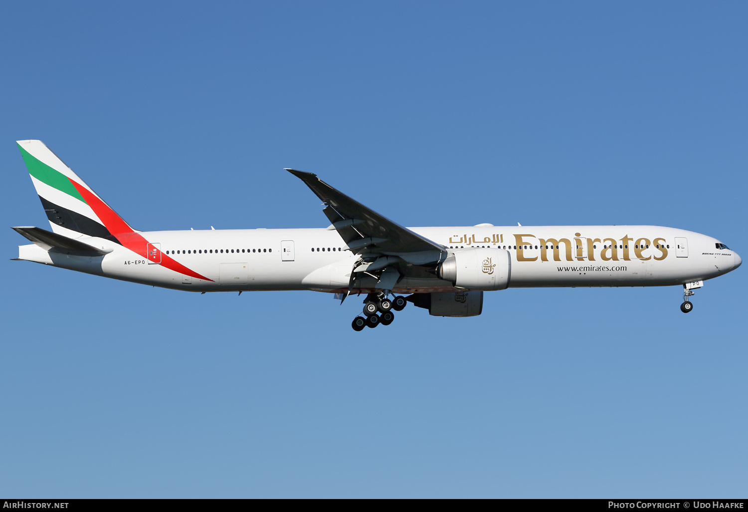 Aircraft Photo of A6-EPO | Boeing 777-31H/ER | Emirates | AirHistory.net #545292