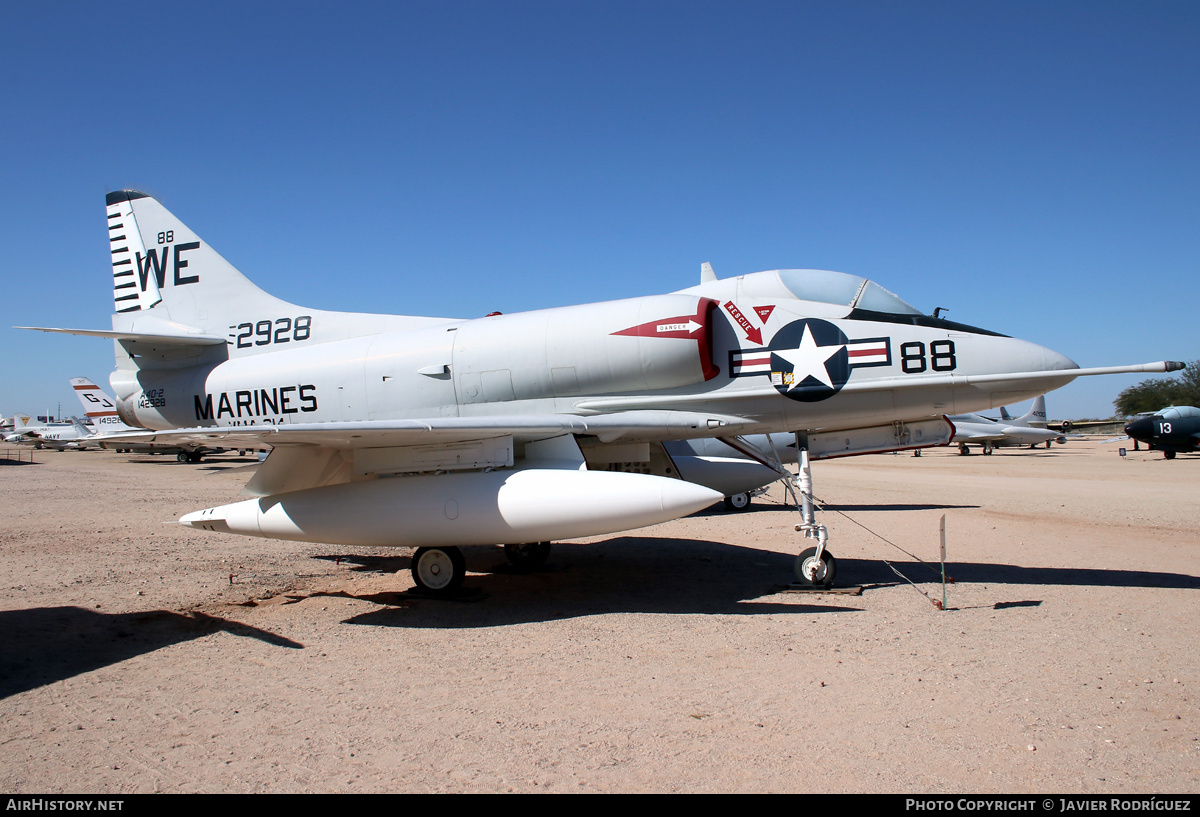 Aircraft Photo of 142928 / 2928 | Douglas A-4B Skyhawk (A4D-2) | USA - Marines | AirHistory.net #545305