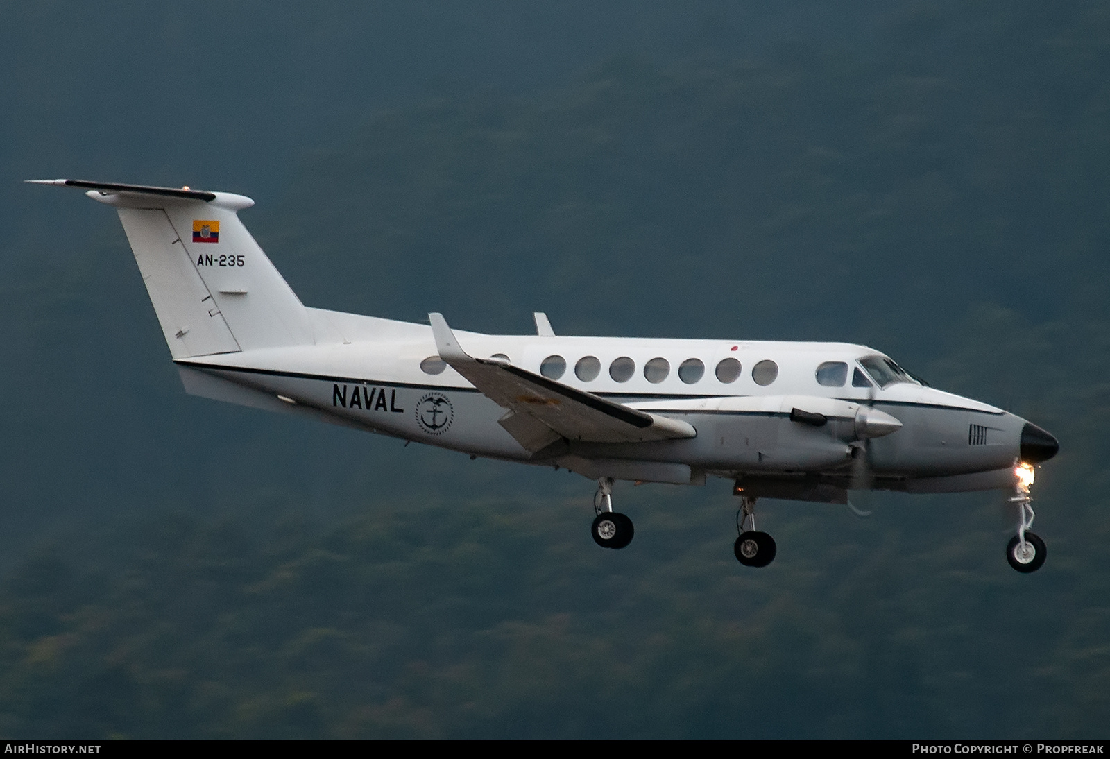Aircraft Photo of AN-235 | Beech Super King Air 350 (B300) | Ecuador - Navy | AirHistory.net #545320
