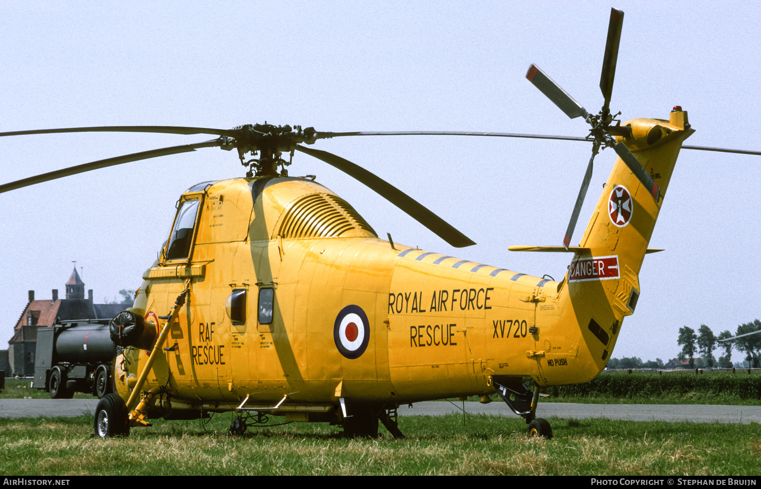 Aircraft Photo of XV720 | Westland WS-58 Wessex HC.2 | UK - Air Force | AirHistory.net #545338