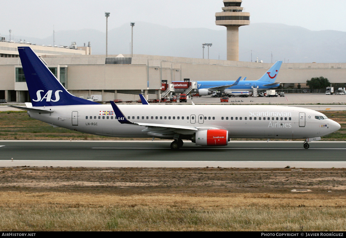 Aircraft Photo of LN-RGC | Boeing 737-86N | Scandinavian Airlines - SAS | AirHistory.net #545375