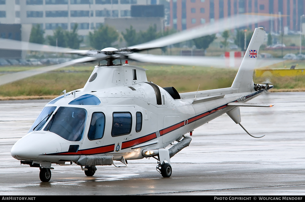 Aircraft Photo of ZR323 | Agusta A-109E Power | UK - Air Force | AirHistory.net #545395