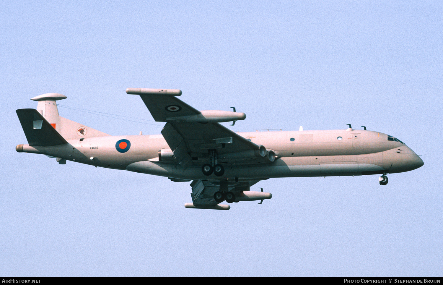 Aircraft Photo of XW666 | Hawker Siddeley Nimrod R1 | UK - Air Force | AirHistory.net #545471