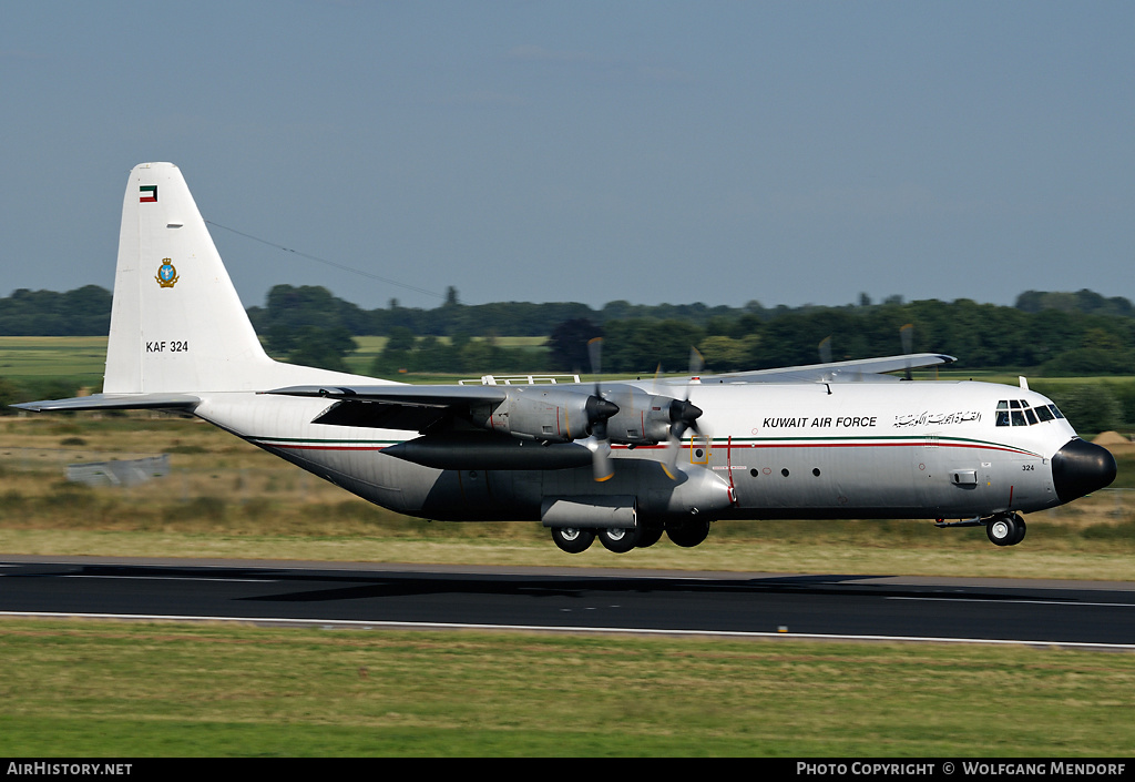 Aircraft Photo of 324 / KAF 324 | Lockheed L-100-30 Hercules (382G) | Kuwait - Air Force | AirHistory.net #545964