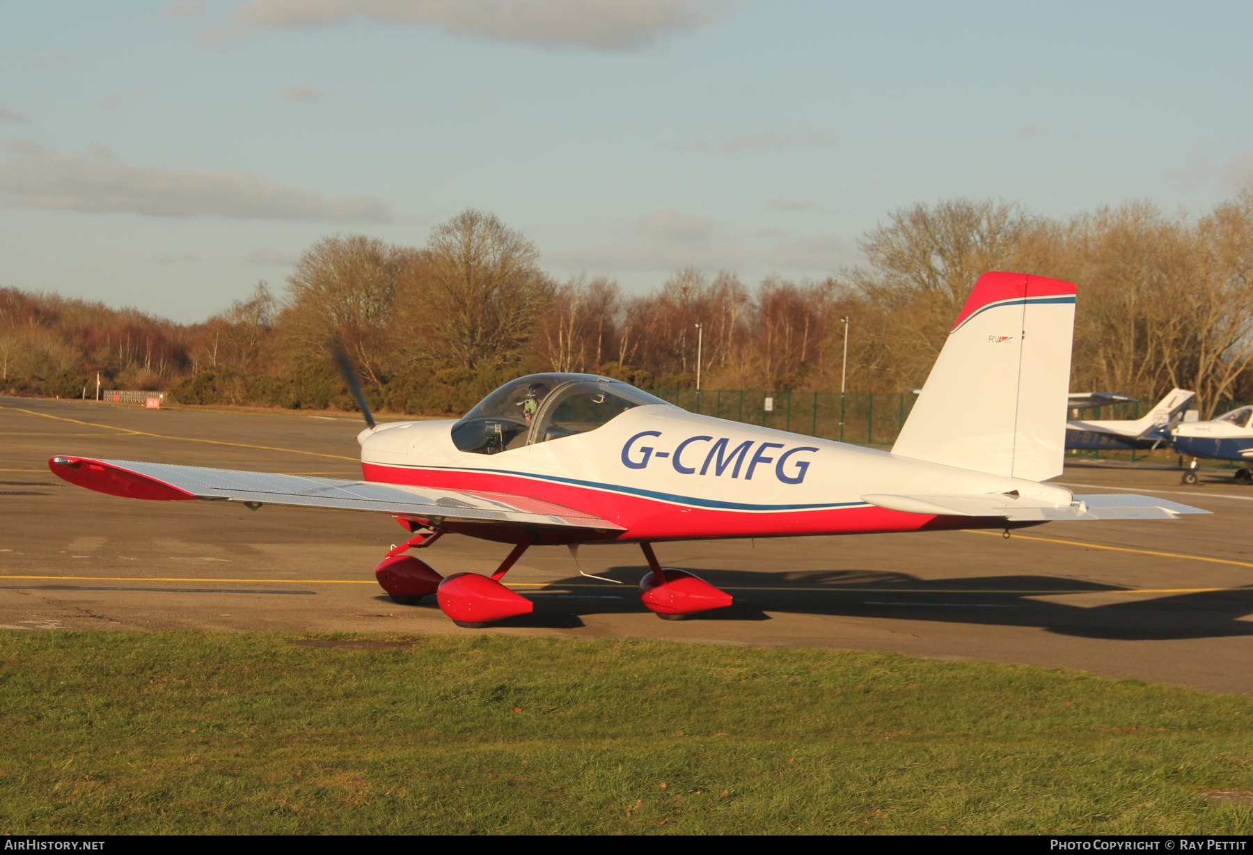 Aircraft Photo of G-CMFG | Van's RV-12iS | AirHistory.net #546054