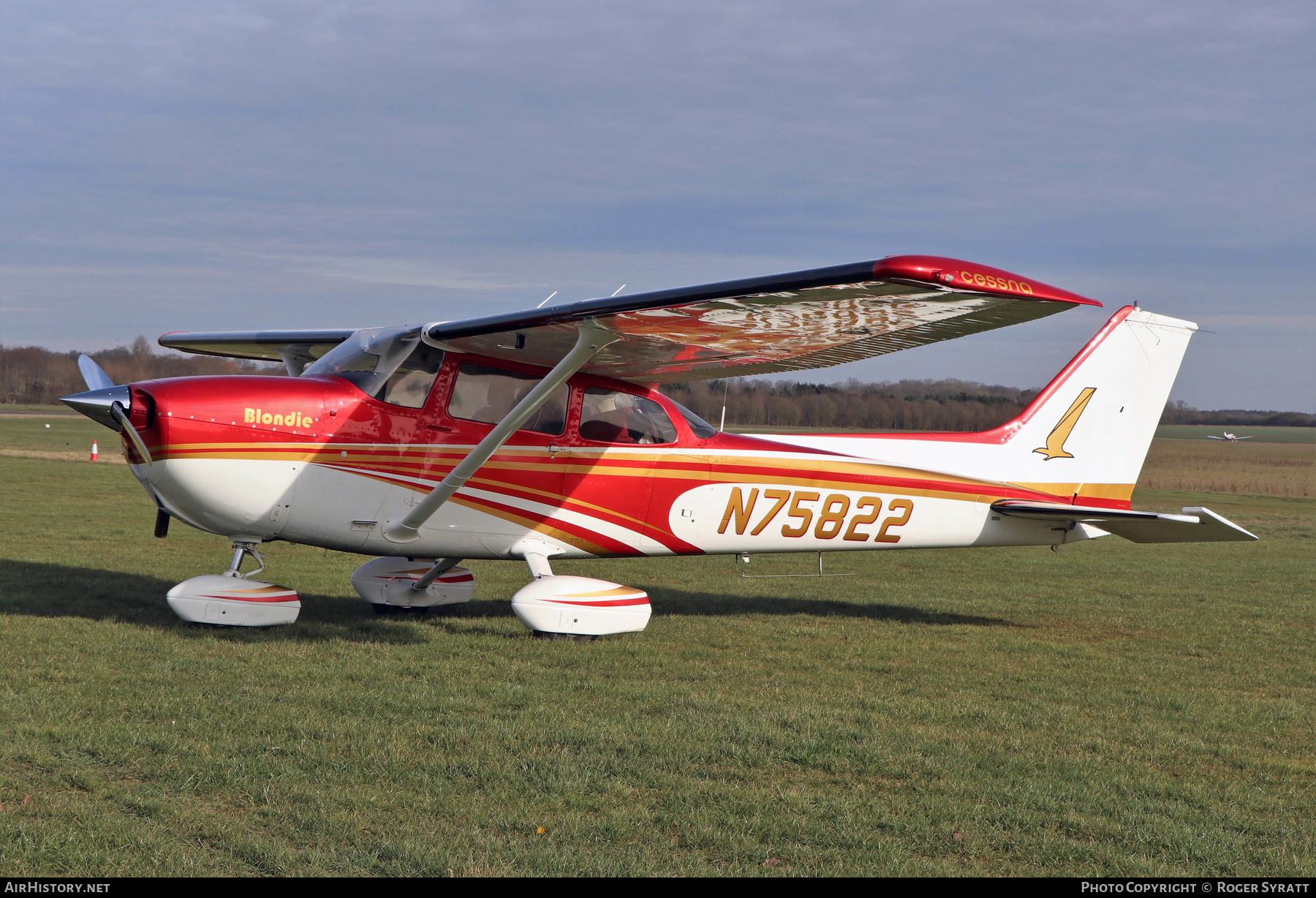 Aircraft Photo of N75822 | Cessna 172N Skyhawk II | AirHistory.net #546174