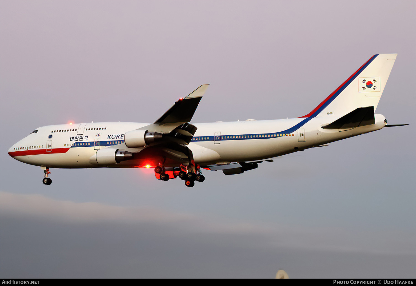 Aircraft Photo of 10001 | Boeing 747-4B5 | South Korea - Air Force | AirHistory.net #546295