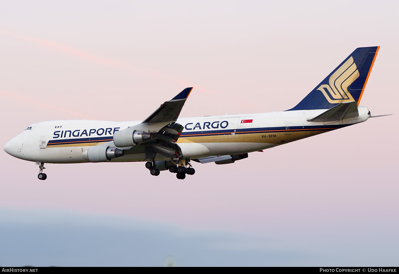 Aircraft Photo of 9V-SFM | Boeing 747-412F/SCD | Singapore Airlines Cargo | AirHistory.net #546297