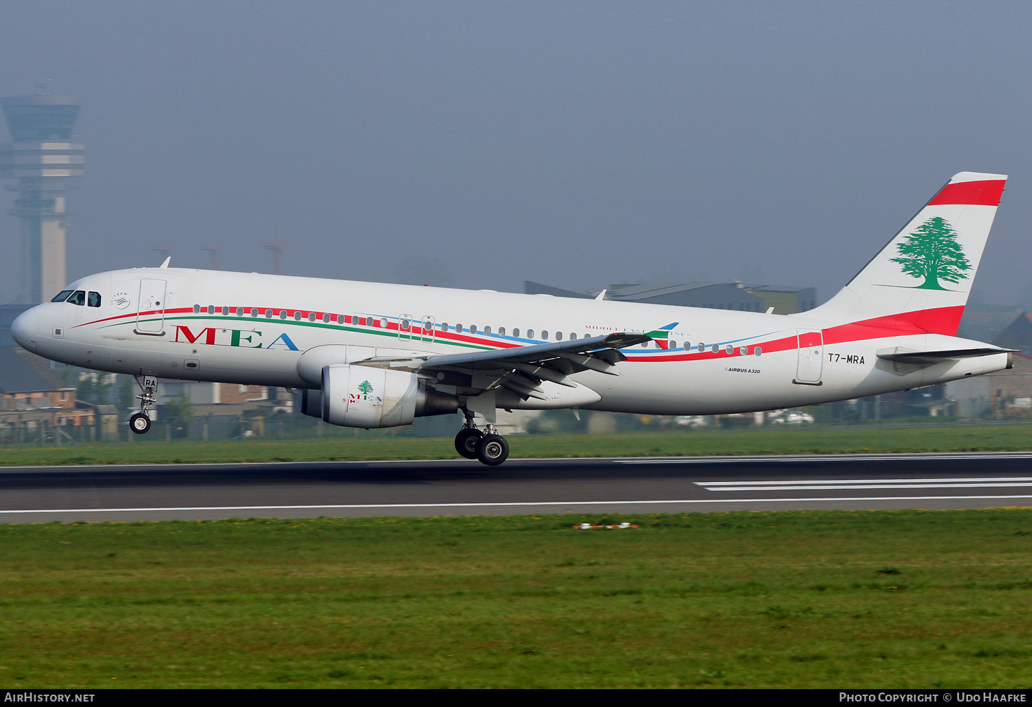 Aircraft Photo of T7-MRA | Airbus A320-214 | MEA - Middle East Airlines | AirHistory.net #546336