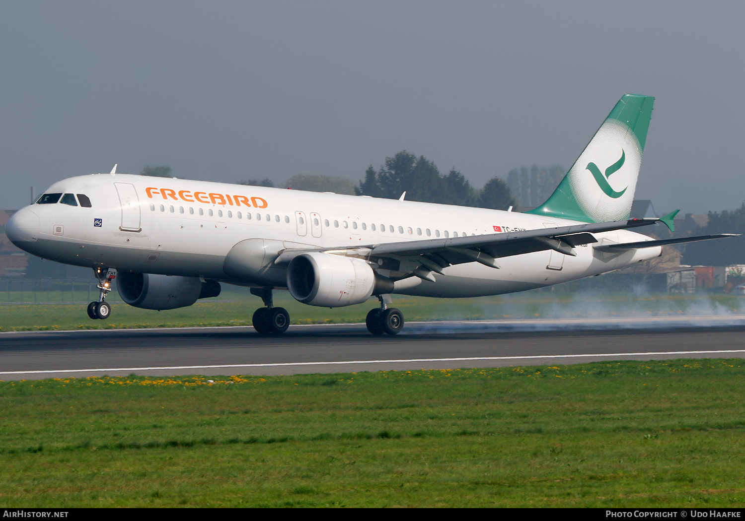 Aircraft Photo of TC-FHY | Airbus A320-214 | Freebird Airlines | AirHistory.net #546338