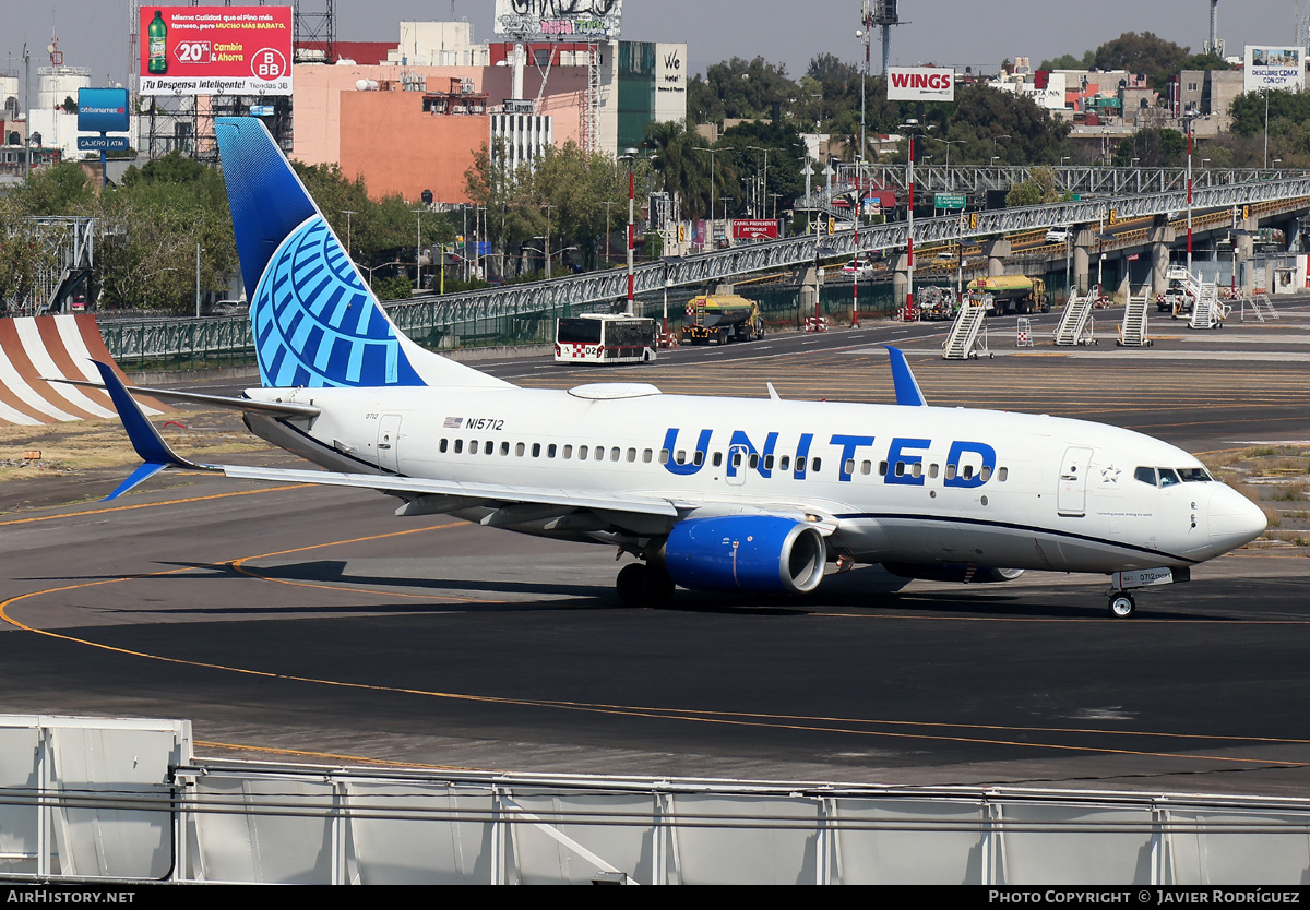 Aircraft Photo of N15712 | Boeing 737-724 | United Airlines | AirHistory.net #546428