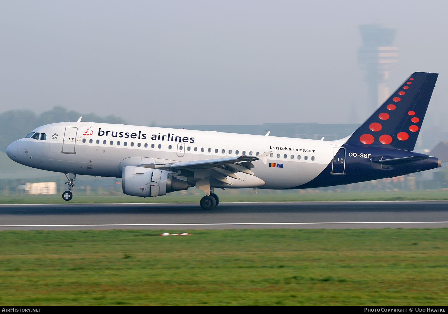 Aircraft Photo of OO-SSF | Airbus A319-111 | Brussels Airlines | AirHistory.net #546454