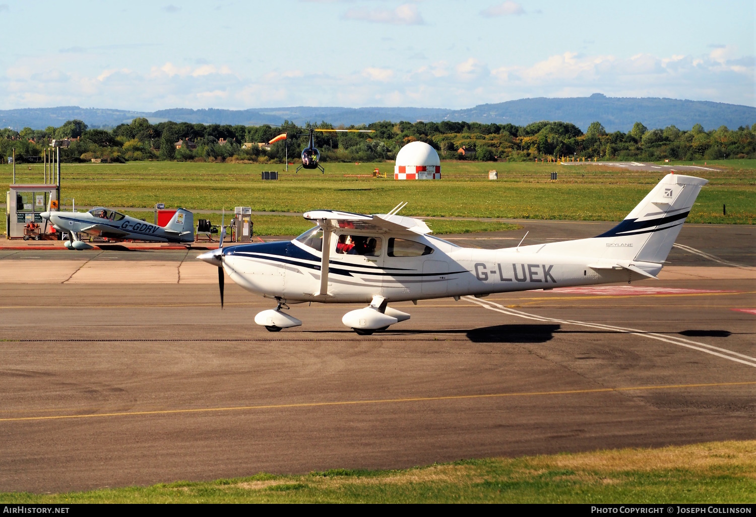 Aircraft Photo of G-LUEK | Cessna 182T Skylane | AirHistory.net #546557