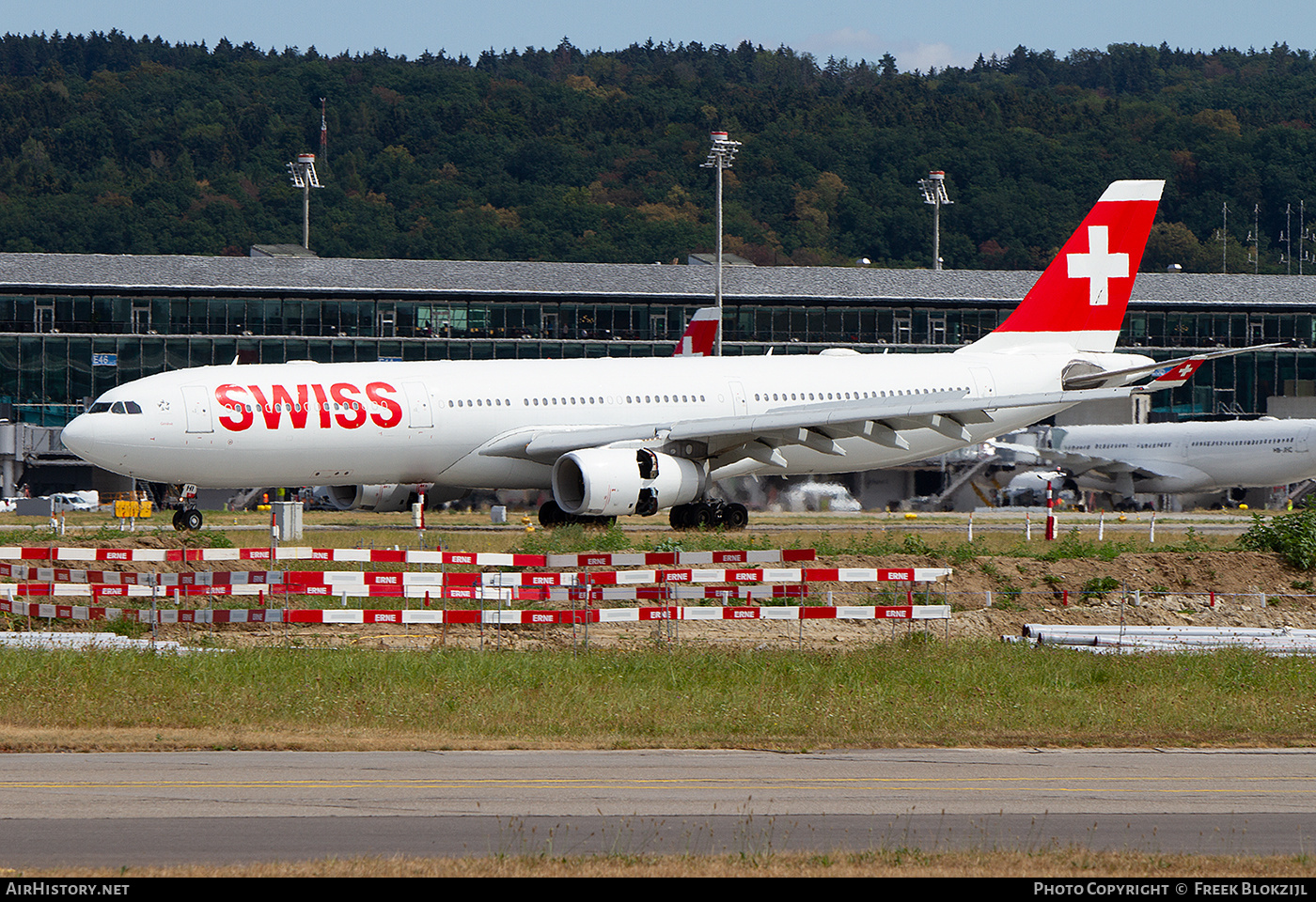 Aircraft Photo of HB-JHI | Airbus A330-343 | Swiss International Air Lines | AirHistory.net #546601