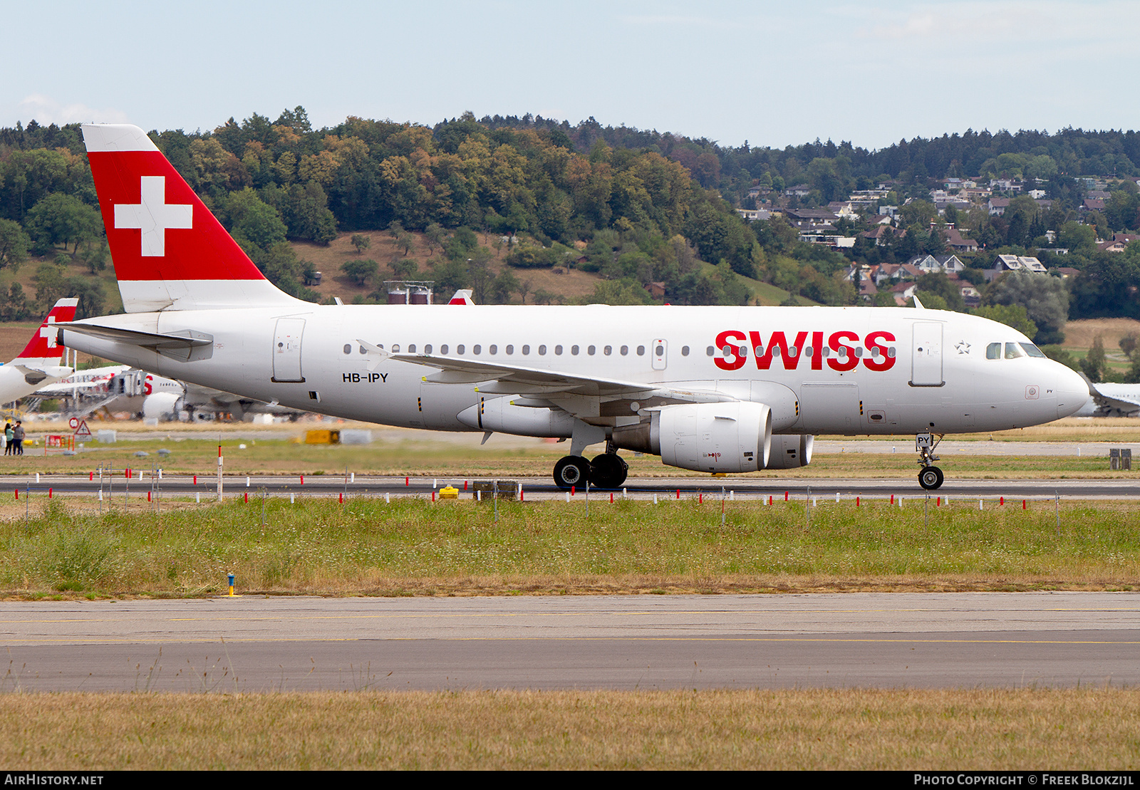 Aircraft Photo of HB-IPY | Airbus A319-112 | Swiss International Air Lines | AirHistory.net #546638