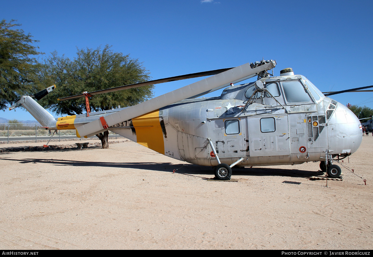Aircraft Photo of 52-7537 / 27537 | Sikorsky HH-19B Chickasaw (S-55D) | USA - Air Force | AirHistory.net #546739