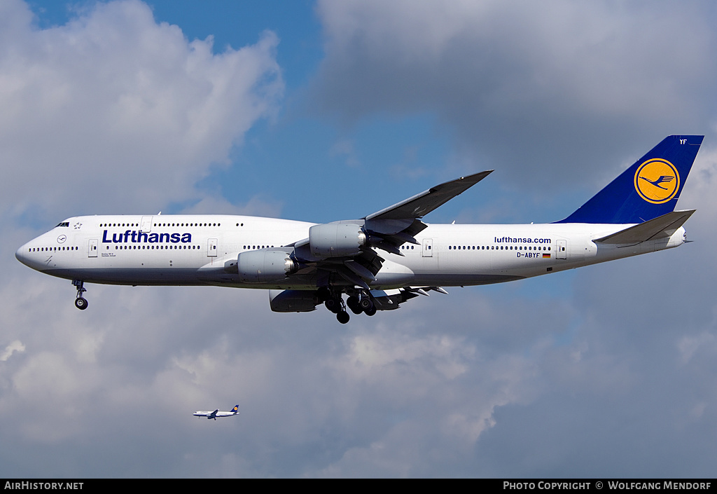 Aircraft Photo of D-ABYF | Boeing 747-830 | Lufthansa | AirHistory.net #546828