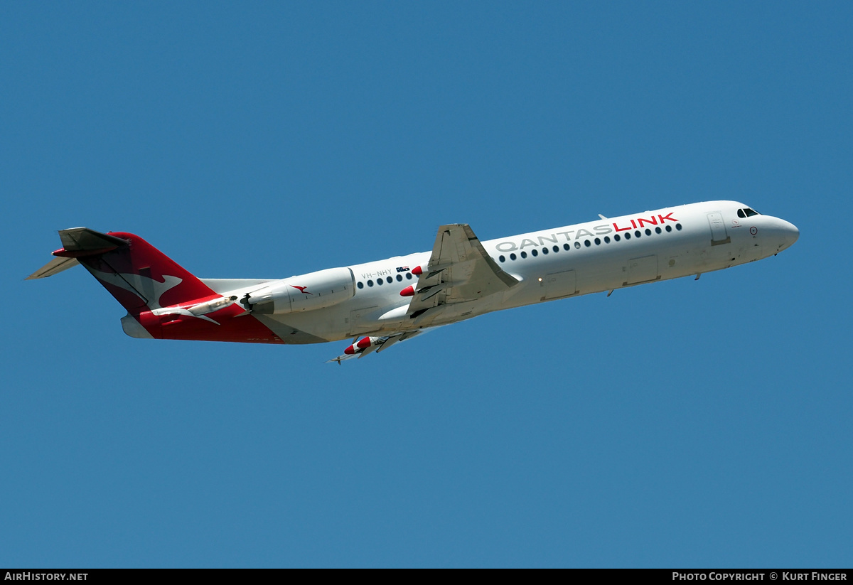 Aircraft Photo of VH-NHY | Fokker 100 (F28-0100) | QantasLink | AirHistory.net #546896