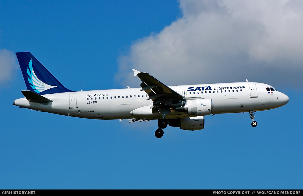 Aircraft Photo of CS-TKL | Airbus A320-214 | SATA Internacional | AirHistory.net #547082