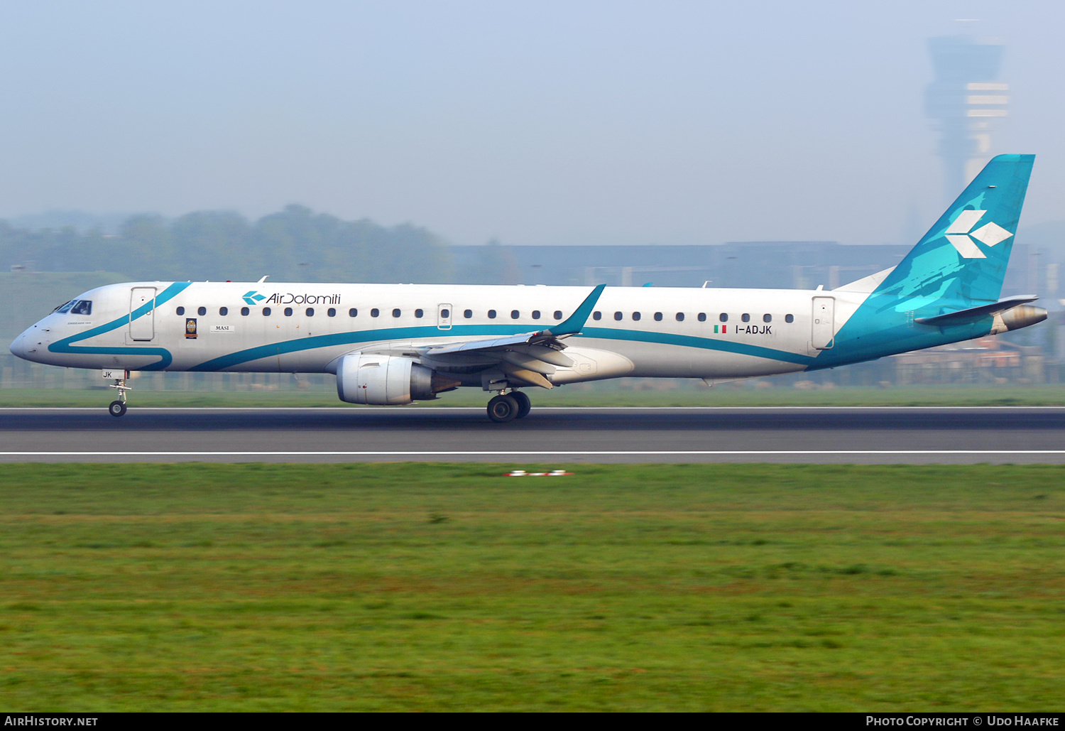 Aircraft Photo of I-ADJK | Embraer 195LR (ERJ-190-200LR) | Air Dolomiti | AirHistory.net #547120