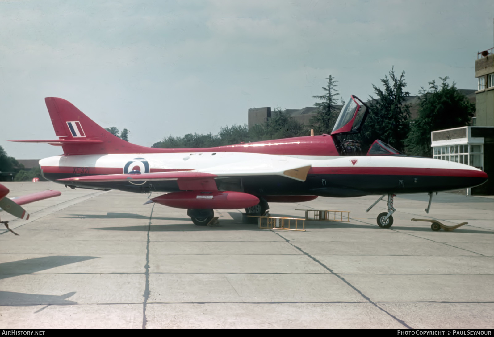 Aircraft Photo of XF321 | Hawker Hunter T7 | UK - Air Force | AirHistory.net #547135