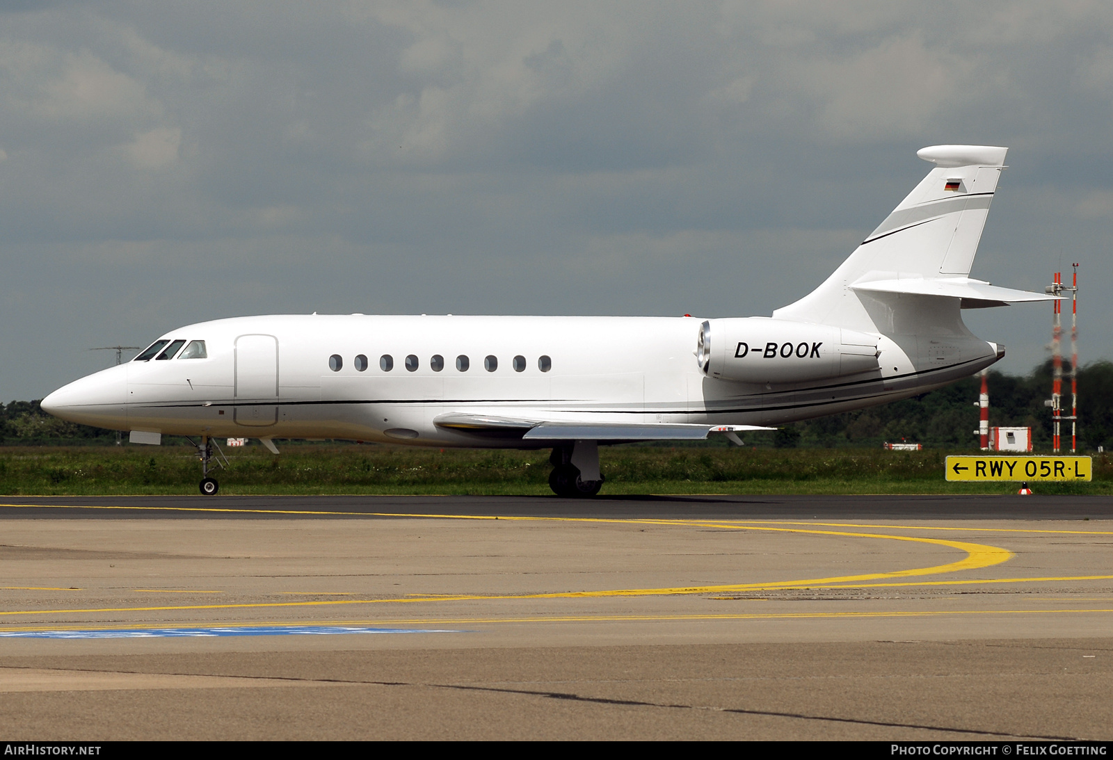 Aircraft Photo of D-BOOK | Dassault Falcon 2000EX EASy | AirHistory.net #547176