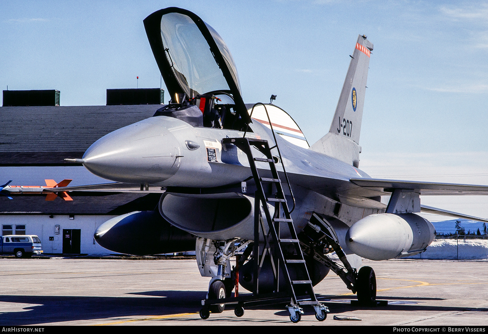 Aircraft Photo of J-207 | General Dynamics F-16A Fighting Falcon | Netherlands - Air Force | AirHistory.net #547237