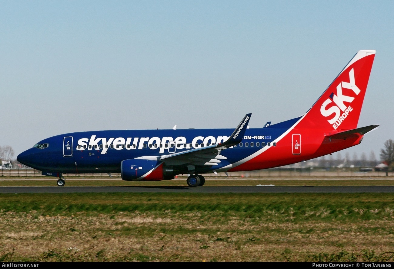 Aircraft Photo of OM-NGK | Boeing 737-76N | SkyEurope Airlines | AirHistory.net #547269
