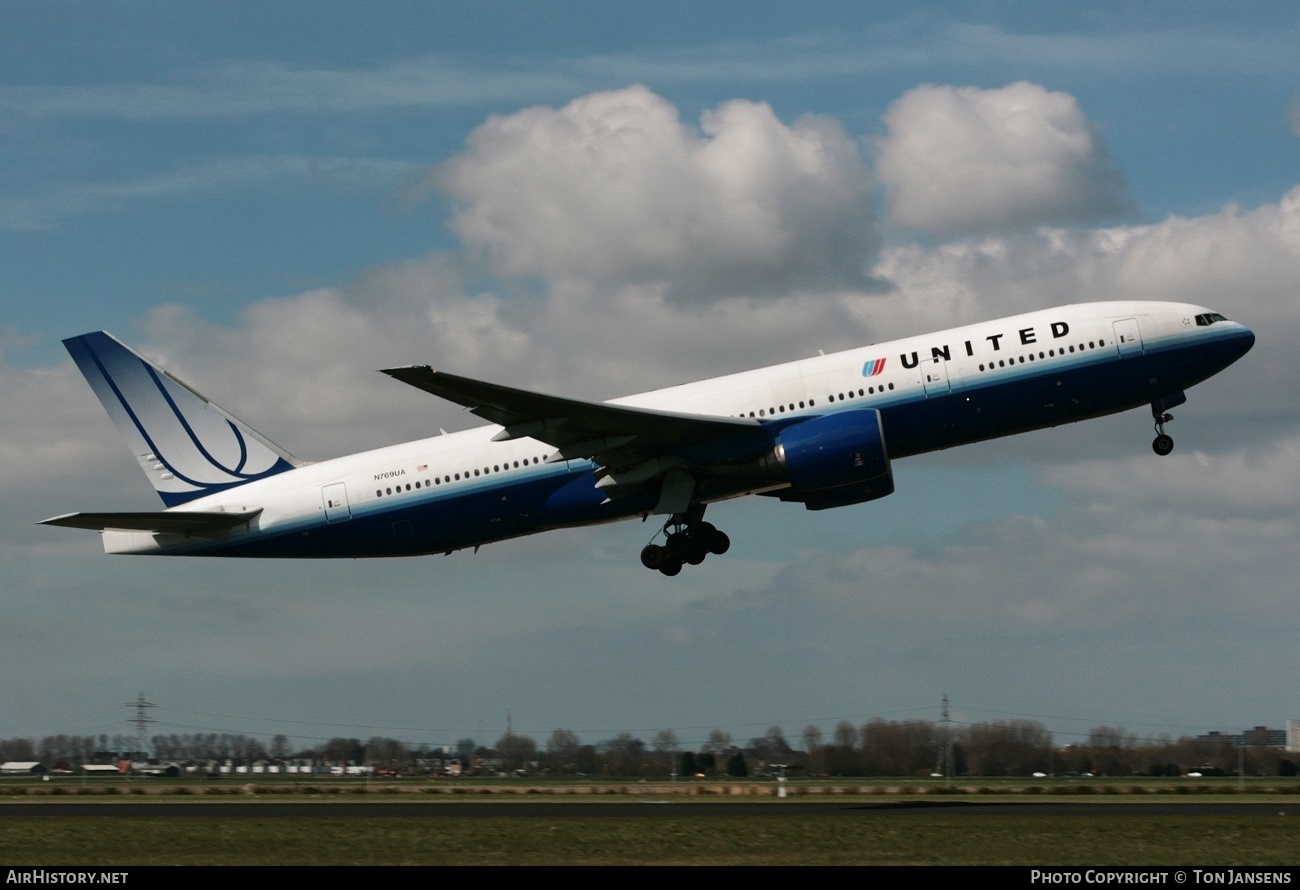 Aircraft Photo of N769UA | Boeing 777-222 | United Airlines | AirHistory.net #547280