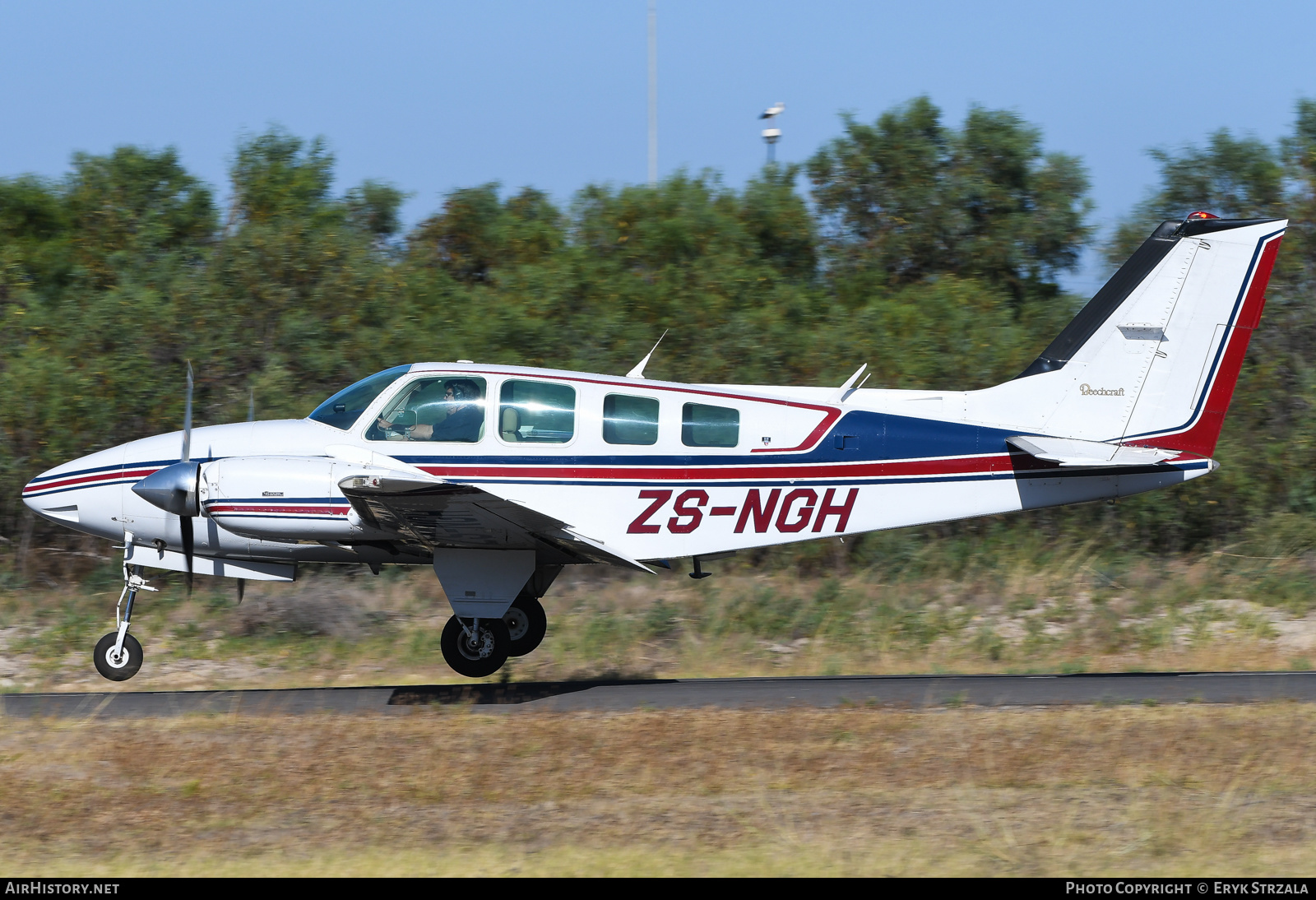 Aircraft Photo of ZS-NGH | Beech 58 Baron | AirHistory.net #547355