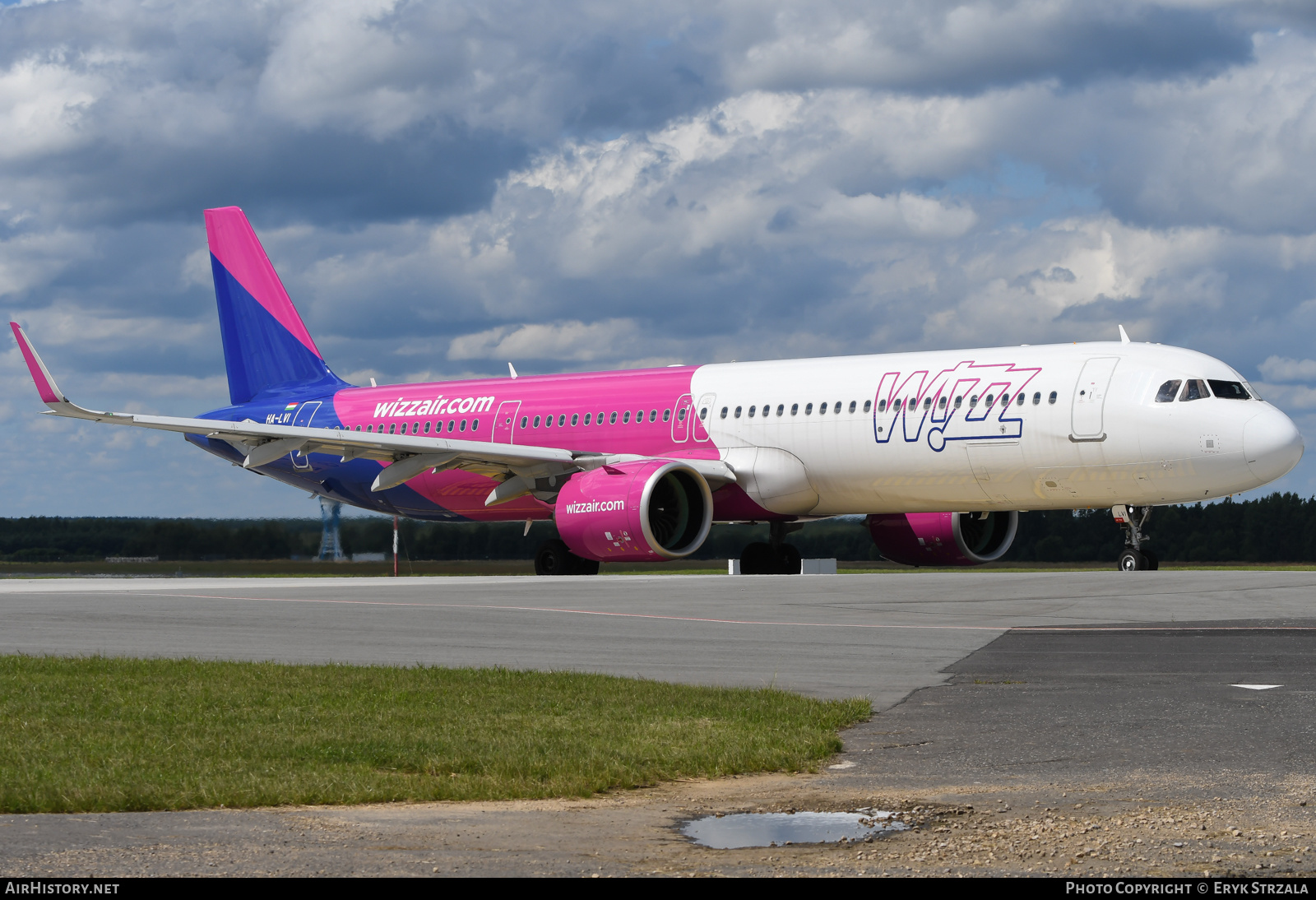 Aircraft Photo of HA-LVI | Airbus A321-271NX | Wizz Air | AirHistory.net #547357