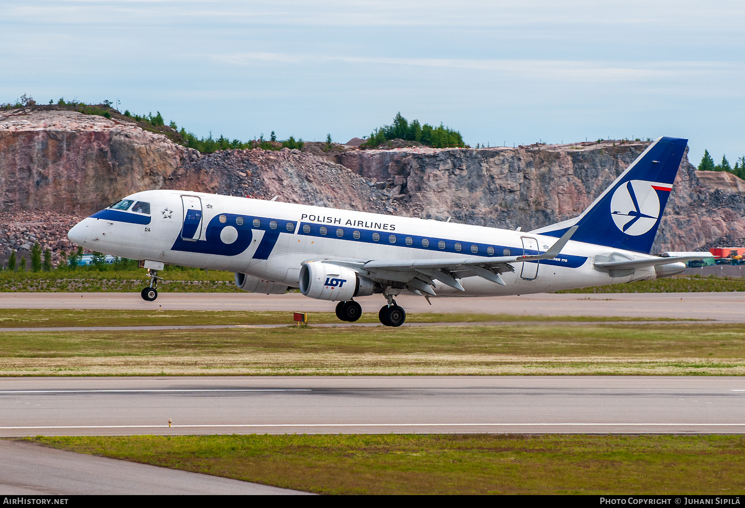 Aircraft Photo of SP-LDA | Embraer 170STD (ERJ-170-100STD) | LOT Polish Airlines - Polskie Linie Lotnicze | AirHistory.net #547409