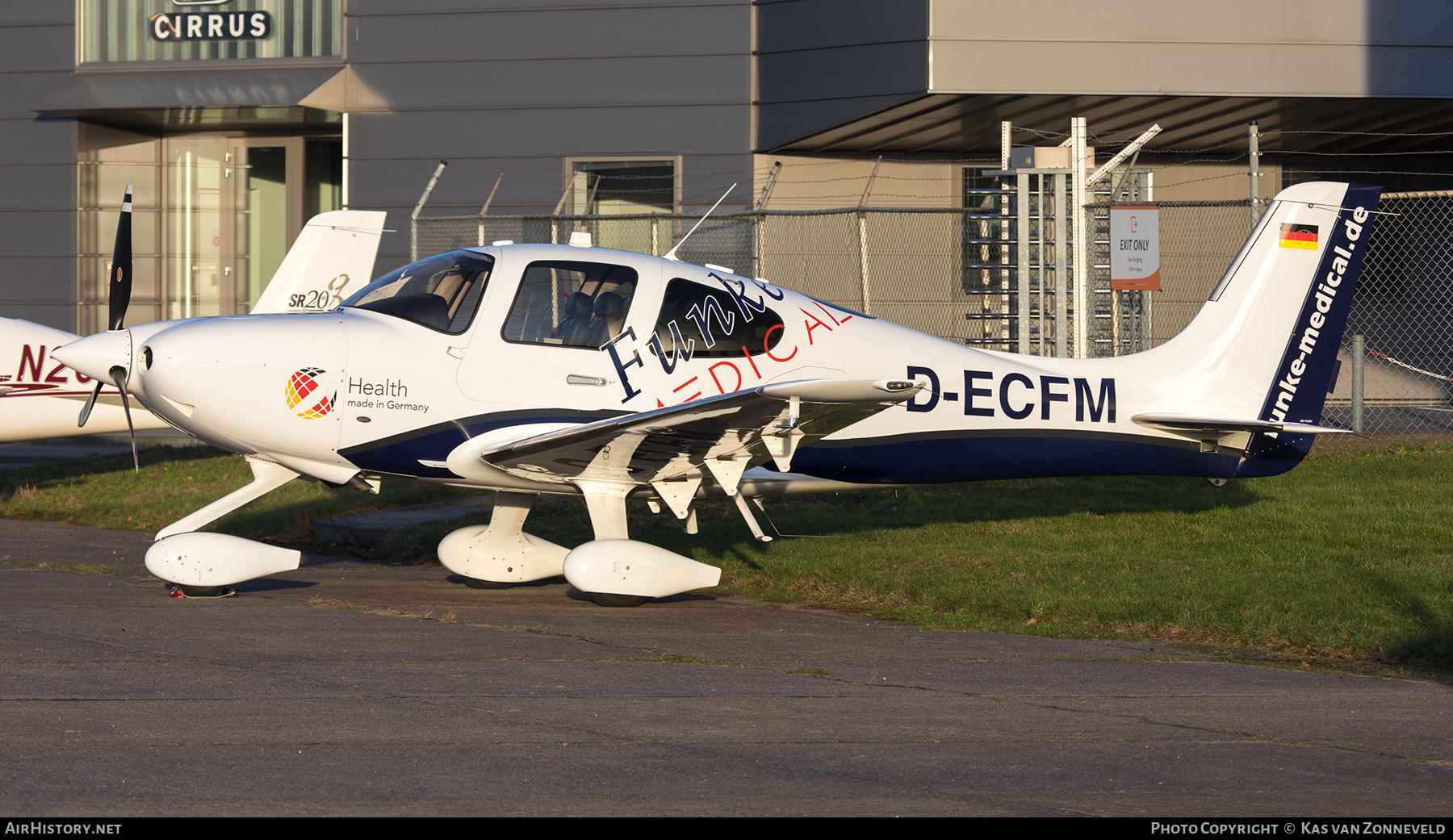 Aircraft Photo of D-ECFM | Cirrus SR-22T G5 | Funke Medical | AirHistory.net #547419