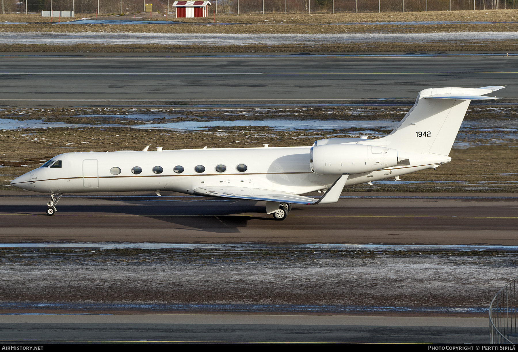 Aircraft Photo of 18-1942 / 1942 | Gulfstream Aerospace C-37B Gulfstream G550 (G-V-SP) | USA - Air Force | AirHistory.net #547442