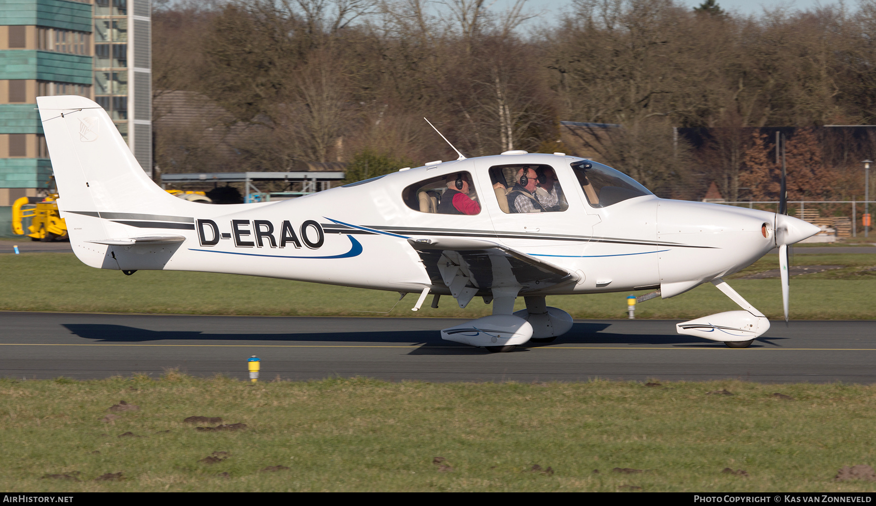 Aircraft Photo of D-ERAO | Cirrus SR-22 G1 | AirHistory.net #547448