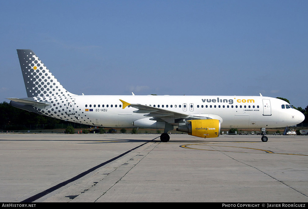 Aircraft Photo of EC-HZU | Airbus A320-214 | Vueling Airlines | AirHistory.net #547502