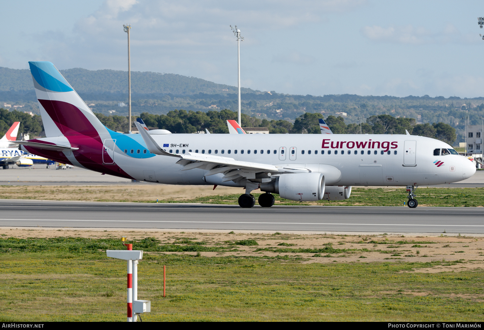 Aircraft Photo of 9H-EWH | Airbus A320-214 | Eurowings | AirHistory.net #547588