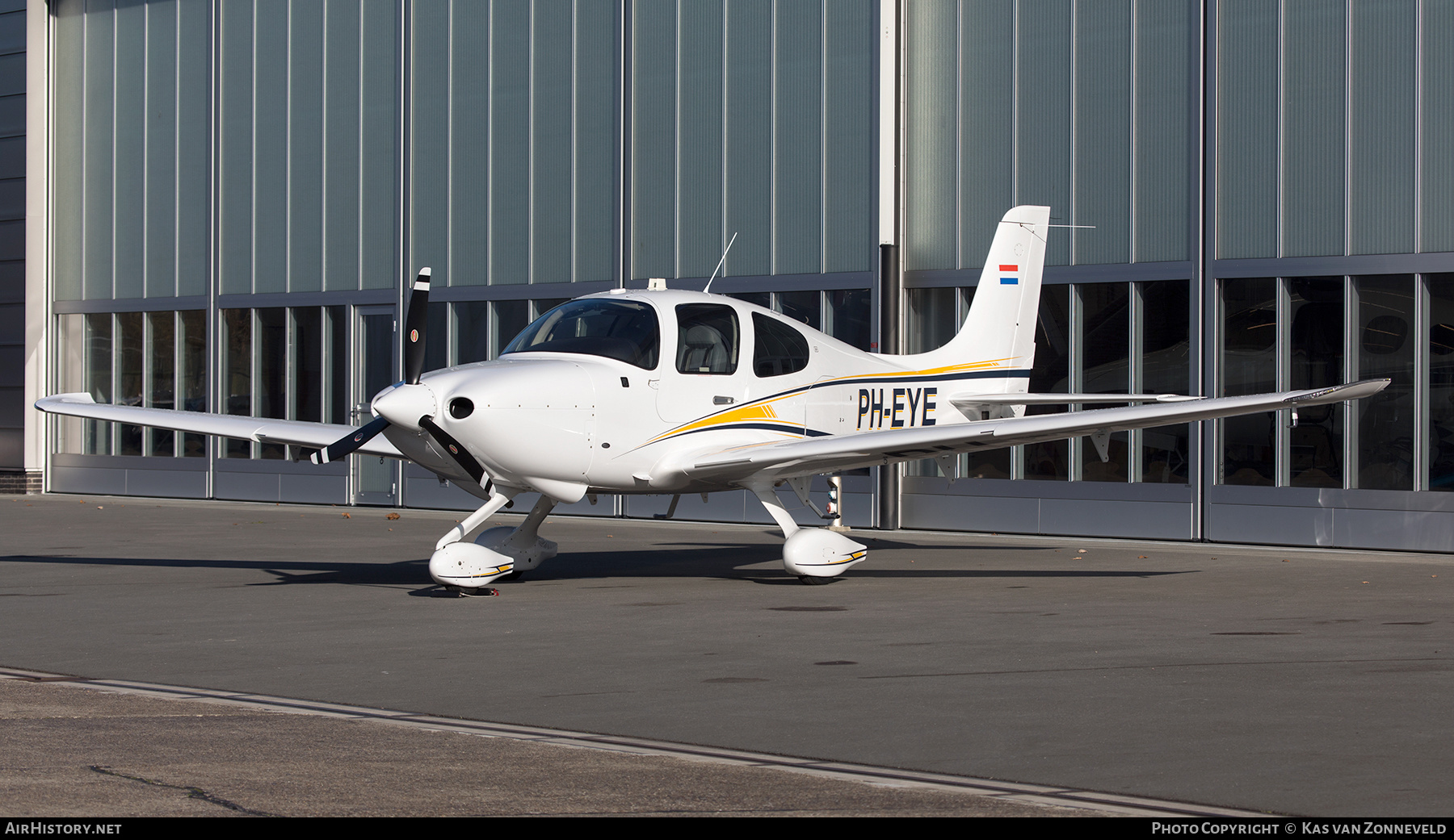 Aircraft Photo of PH-EYE | Cirrus SR-20 G6-TRAC | AirHistory.net #547614