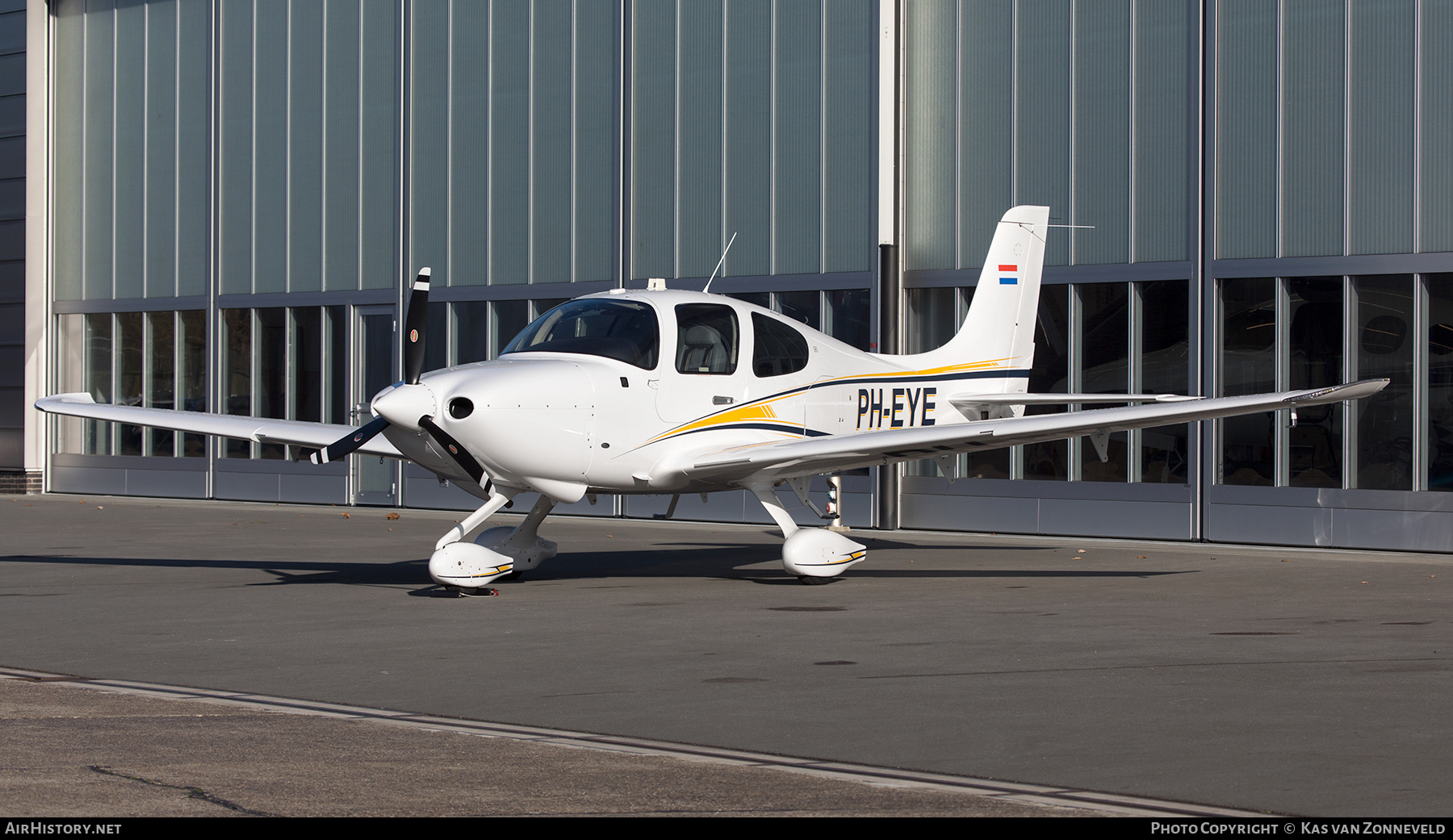 Aircraft Photo of PH-EYE | Cirrus SR-20 G6-TRAC | AirHistory.net #547614