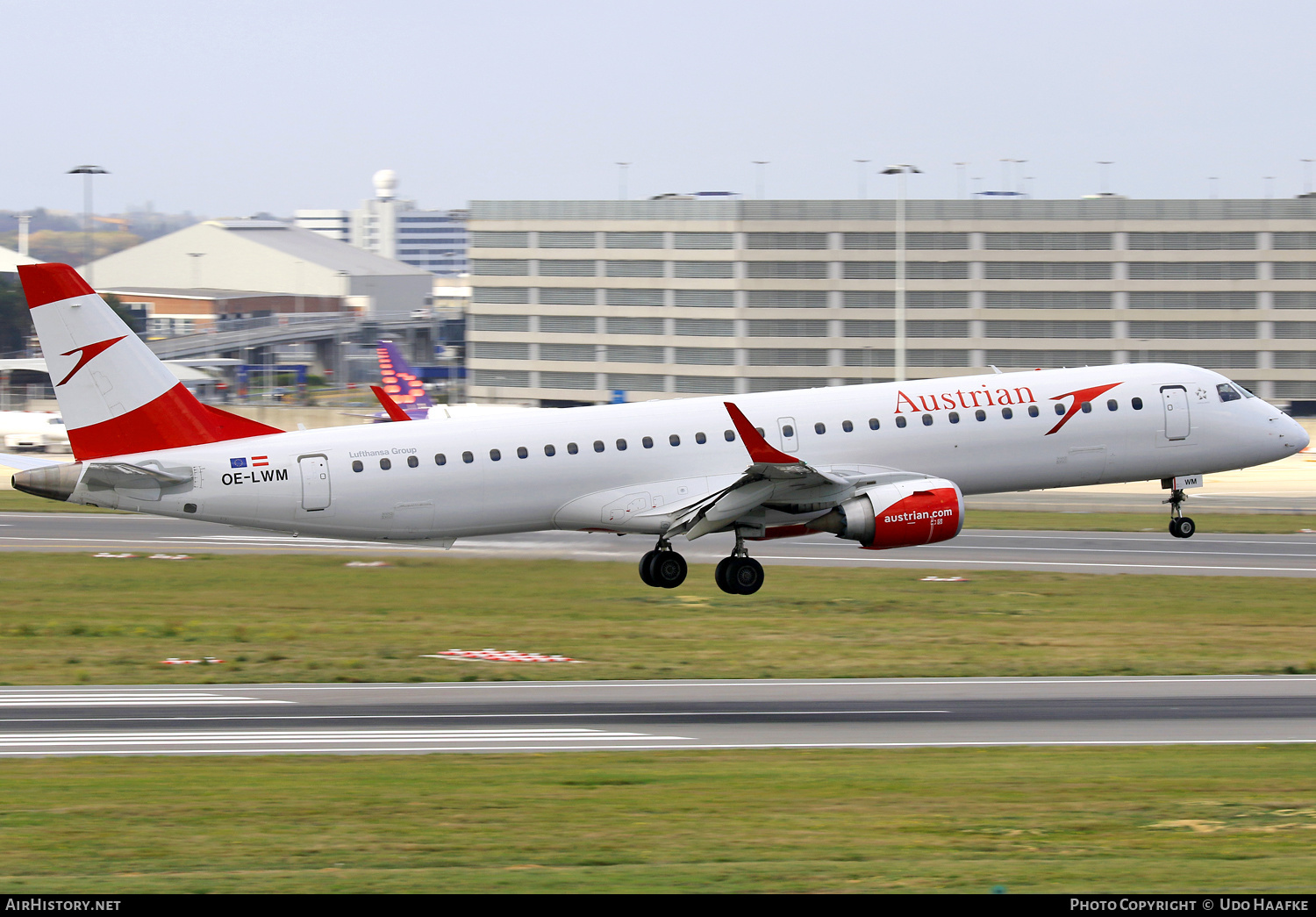 Aircraft Photo of OE-LWM | Embraer 195LR (ERJ-190-200LR) | Austrian Airlines | AirHistory.net #547629